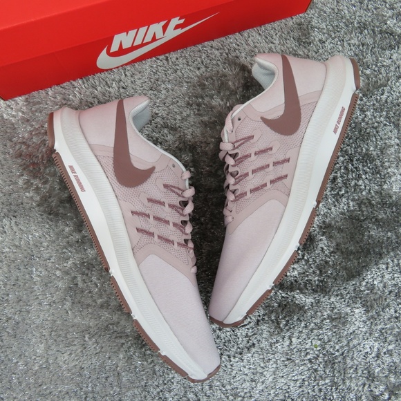 Nike Run Swift Flyknit Sneakers - Picture 2 of 5